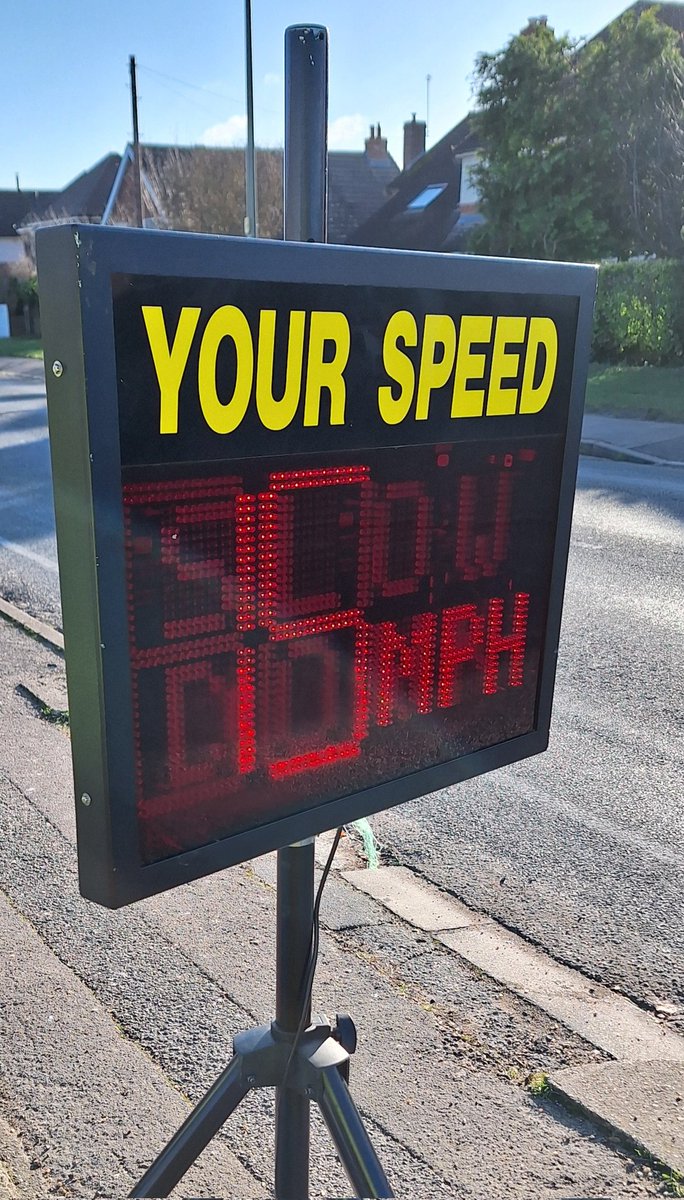 WallingfordCSW's tweet image. First survey of 2024 and a clean sheet using the visual SID. Proof that when your speed is broadcast for all to see, the risk of embarrassment means you are more likely to be compliant. #Speedwatch