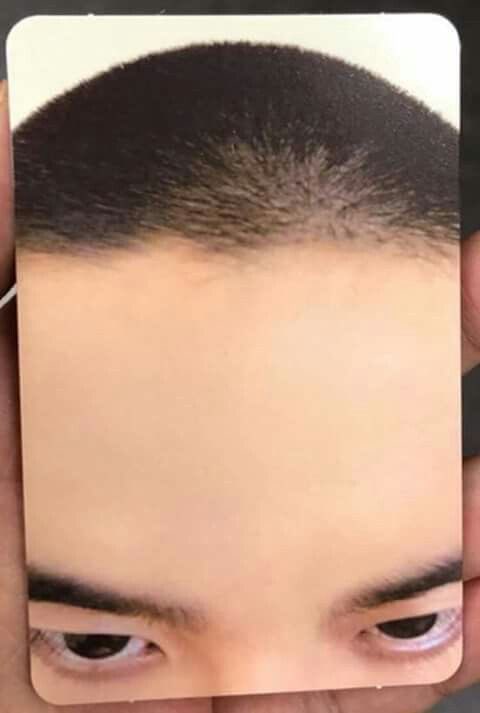 Soosupport_'s tweet photo. 2 PC legendaris Doh Kyungsoo growl era dan botak era yang viral saat dirilis ✨

Siapa yang punya 2 pc ini coba angkat tangan 🙋 Tapi sedih banget minsoosoo tidak punya keduanya 😭😭

#3DaystoKyungsooDay 
#도경수 #DOHKYUNGSOO 
#컴퍼니수수 @companysoosoo_ https://t.co/wv6F7gZf49