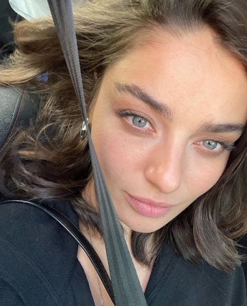 DiziDuny's tweet photo. #AyçaAyşinTuran 😍 https://t.co/5A7e0T4XPm