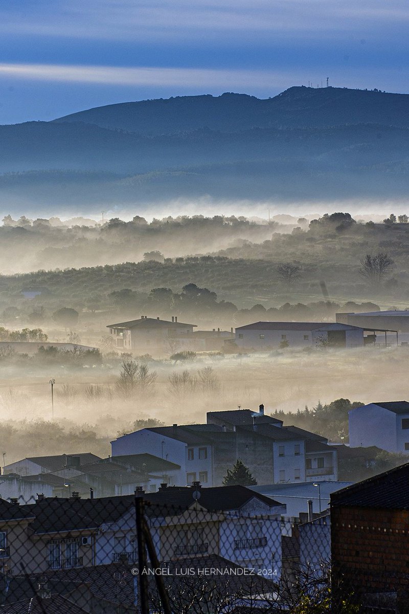 Día de nieblas y tinieblas en Torrejoncillo (Cáceres) <a href="/tiempobrasero/">Tutiempo</a>