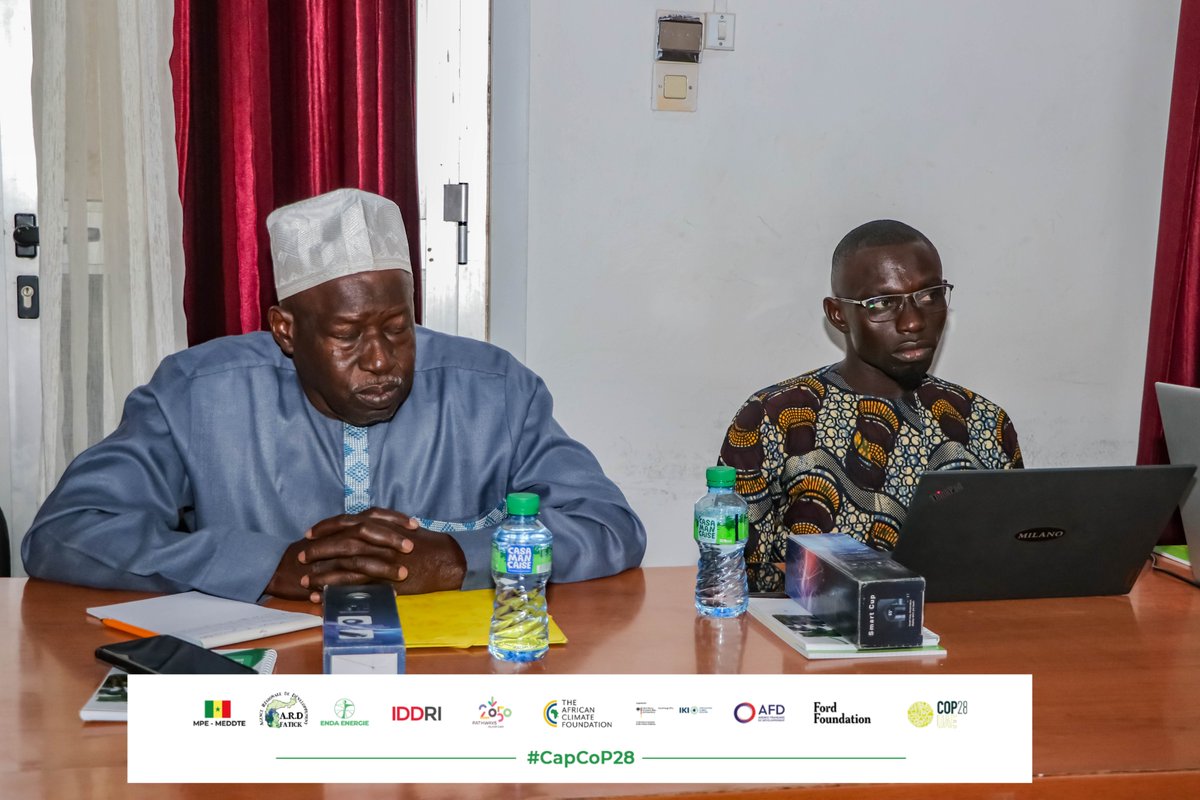 endaenergylinks's tweet photo. #CapCop28: Débriefing de la #COP28 au niveau local (Fatick)
..............
Dans une démarche novatrice visant à ancrer les enjeux climatiques au cœur des préoccupations locales, ENDA ENERGIE, en partenariat avec la Ford Foundation et African Climate Foundation, a clôturé en beauté l'initiative #CapCop28 par une séance de débriefing à l'ARD de Fatick.
