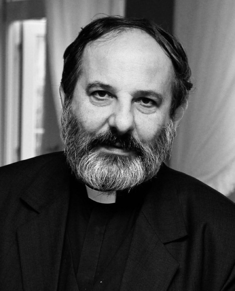 Mówił, gdy zakazywano mówić. Pamiętał, gdy nie chciano pamiętać. Zawsze wierny Kresowiakom. Oby miał godnych następców.  
🕯🕯