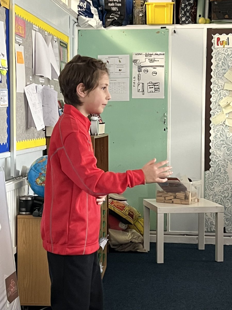 MrShortllandaff's tweet photo. We enjoyed our first Ukrainian lesson today in 4MS. @llandaffcity @GenHallettLCIW https://t.co/A2kcOwwrFp