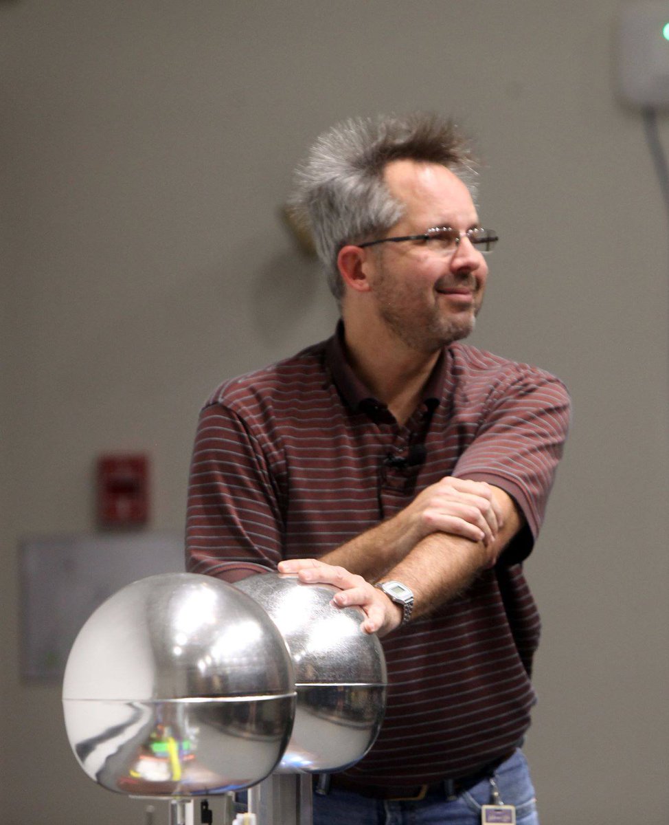 JLab_News's tweet image. It&apos;s electric! It may seem shocking but today is National Static Electricity Day! Here, Science Steve demonstrates the power of the Van de Graaff generator during a @jlab_news Physics Fest event.  #StaticElectricityDay