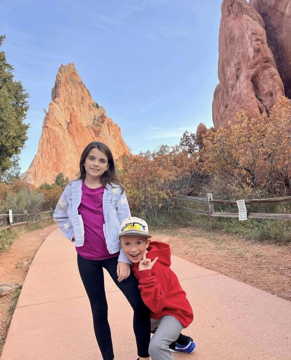 Coach_Taylor45's tweet image. Boogs- “when we going to the office”

Me feeling WAY TOO COOL- “you’re at the office baby” 

The newest assistant PMs at Murray Custom Homes for the day - Maddawg and Boogs will be hitting the streets and checking on progress!

💪 #Murray #Pm #Snowday @Murray_Ent