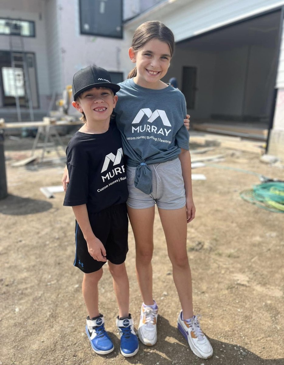 Coach_Taylor45's tweet image. Boogs- “when we going to the office”

Me feeling WAY TOO COOL- “you’re at the office baby” 

The newest assistant PMs at Murray Custom Homes for the day - Maddawg and Boogs will be hitting the streets and checking on progress!

💪 #Murray #Pm #Snowday @Murray_Ent