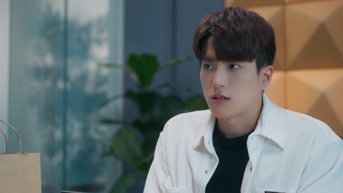 GMMTV's tweet photo. นายมีพิรุธนะ!!!! หึหึ #FindYourselfTHep6

@cnonkul https://t.co/PAR9NC9uqk