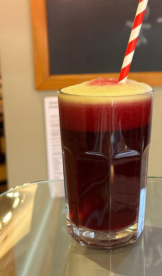 thehivesw6's tweet image. "Sip into the season with a glass of vibrant goodness! 🌈 Beetroot and apple fusion served cold or warmed for the ultimate winter indulgence. 🍏❤️ Beat the cold, embrace the bold! #WinterWellness #SipSmart #FruityFusion"