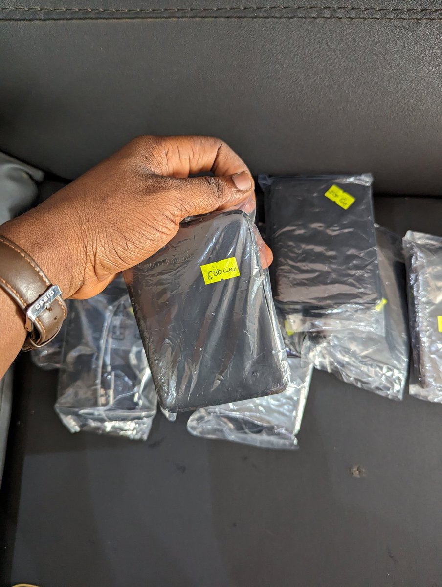 KwabsGroups's tweet photo. Kwabs Digital
HDD slim drives Available
500gig- ¢130
1tb - ¢270
External drive
500gig- 180¢
1tb- ¢340
Kindly repost
0240418185 https://t.co/fIb46D0Kfk