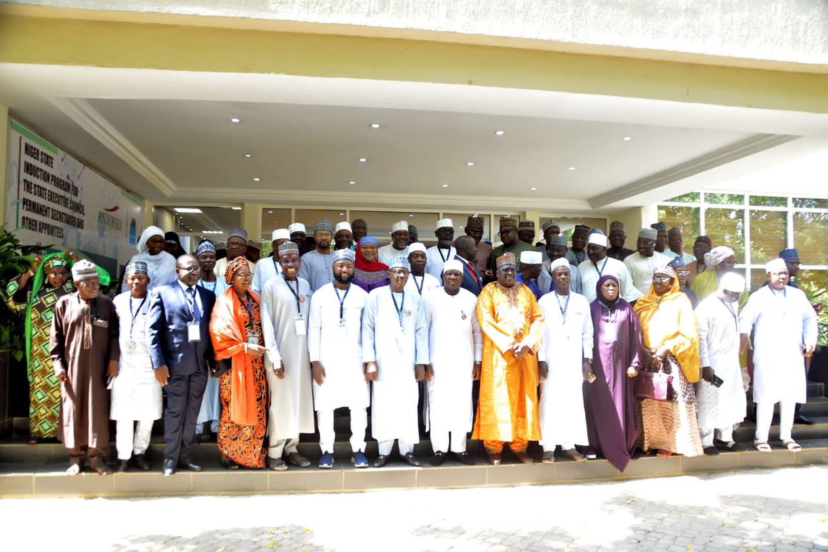 Gideech's tweet photo. The Honorable commissioner Homeland security Niger State Hon. Bello Muhammad Abdullahi at a week long induction program for top echelon government officials in the state with the theme: NEW NIGER AGENDA AND PANACEA FOR SUSTAINABLE DEVELOPMENT IN NIGER STATE https://t.co/mHdUN0QONM