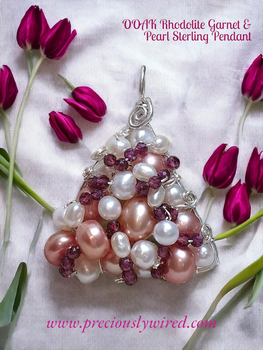 PreciouslyW's tweet photo. OOAK Rhodolite Garnet & Pearl Sterling pendant https://t.co/mB1Q0tNCaO
#handmade #handmadejewellery #ukmakers #MHHSBD #smartsocial #CraftBizParty #earlybiz #breaktimehour #ElevensesHour #britcrafthour #BizHour #Inbizhour #WomanInBizHour #YourBizHour #UKMakersHour #funpmlunch https://t.co/5l8AFH00MJ
