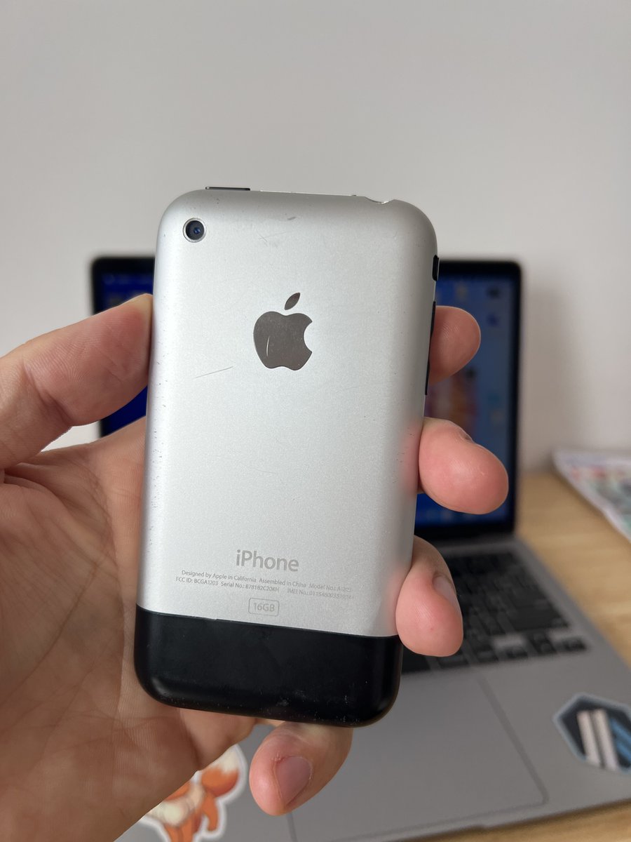 hypnogaba's tweet photo. Today is the day of first iPhone release.
And yes, I still hold an original, still working gem.

Even though @solanamobile is good, but my heart is always with this little gem https://t.co/wiwrnUdaFe