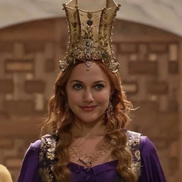 Waveylo1's tweet photo. Elazığ'daki o KRALIÇELER 👸💅 https://t.co/oLP5kUK9yr