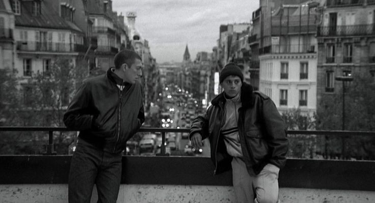 TheCinesthetic's tweet photo. La Haine (1995) dir. Mathieu Kassovitz https://t.co/LeHMY5360Q