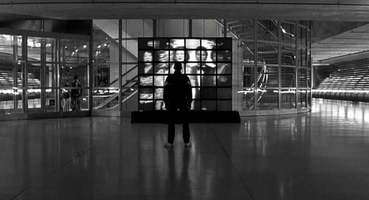 TheCinesthetic's tweet photo. La Haine (1995) dir. Mathieu Kassovitz https://t.co/LeHMY5360Q