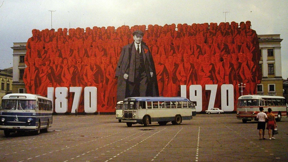 timefuture17's tweet image. Proletarians and oppressed peoples of the world, unite!
Все угнетенные во всем мире объединяются!
全世界のすべての抑圧された者が団結する！
Full speed ahead to the free men's union!
Полный вперед к объединению свободных людей!
フリーマンズ・ユニオンに向かって全速前進！