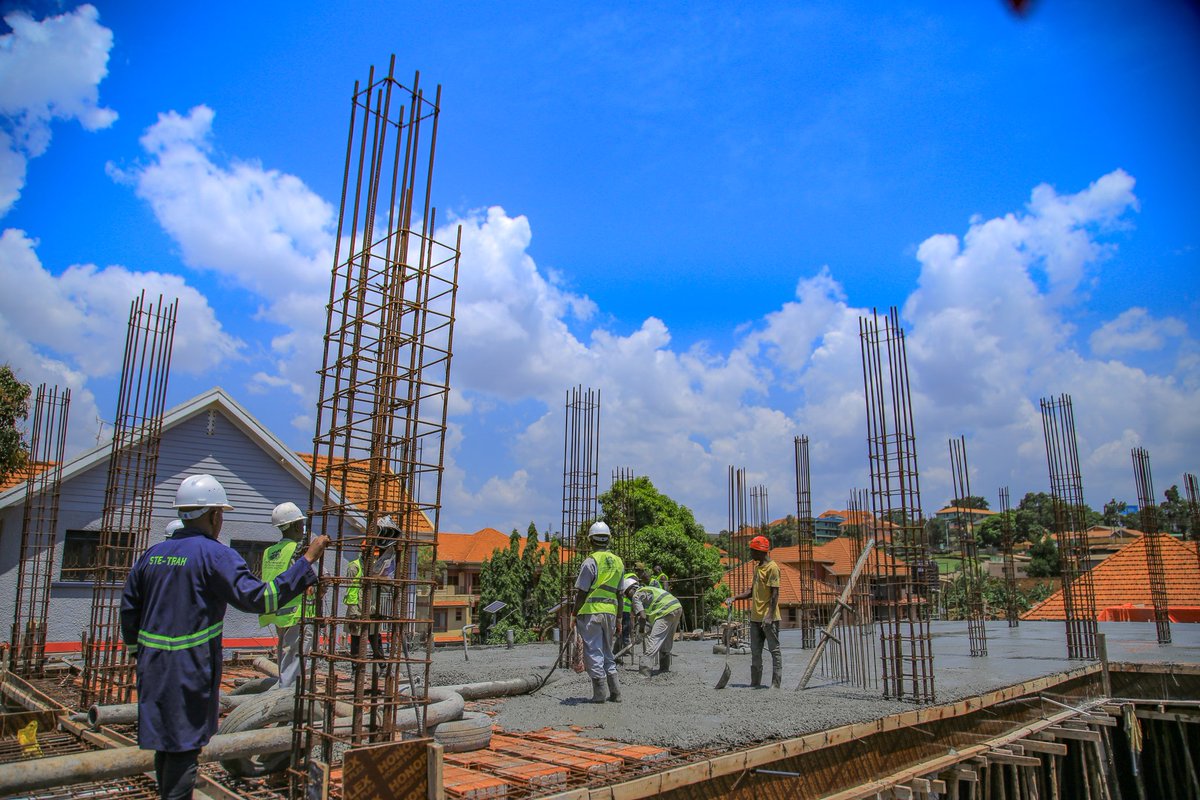 ste_trahGCLtd's tweet photo. We give you the best results when it comes to the construction of residentials, apartments, and commercial buildings. 
For more information, you can email us stetrahgencontractorsltd@gmail.com
 or WhatsApp us on +256774242076 for your construction projects . https://t.co/jeKT6KFt1F