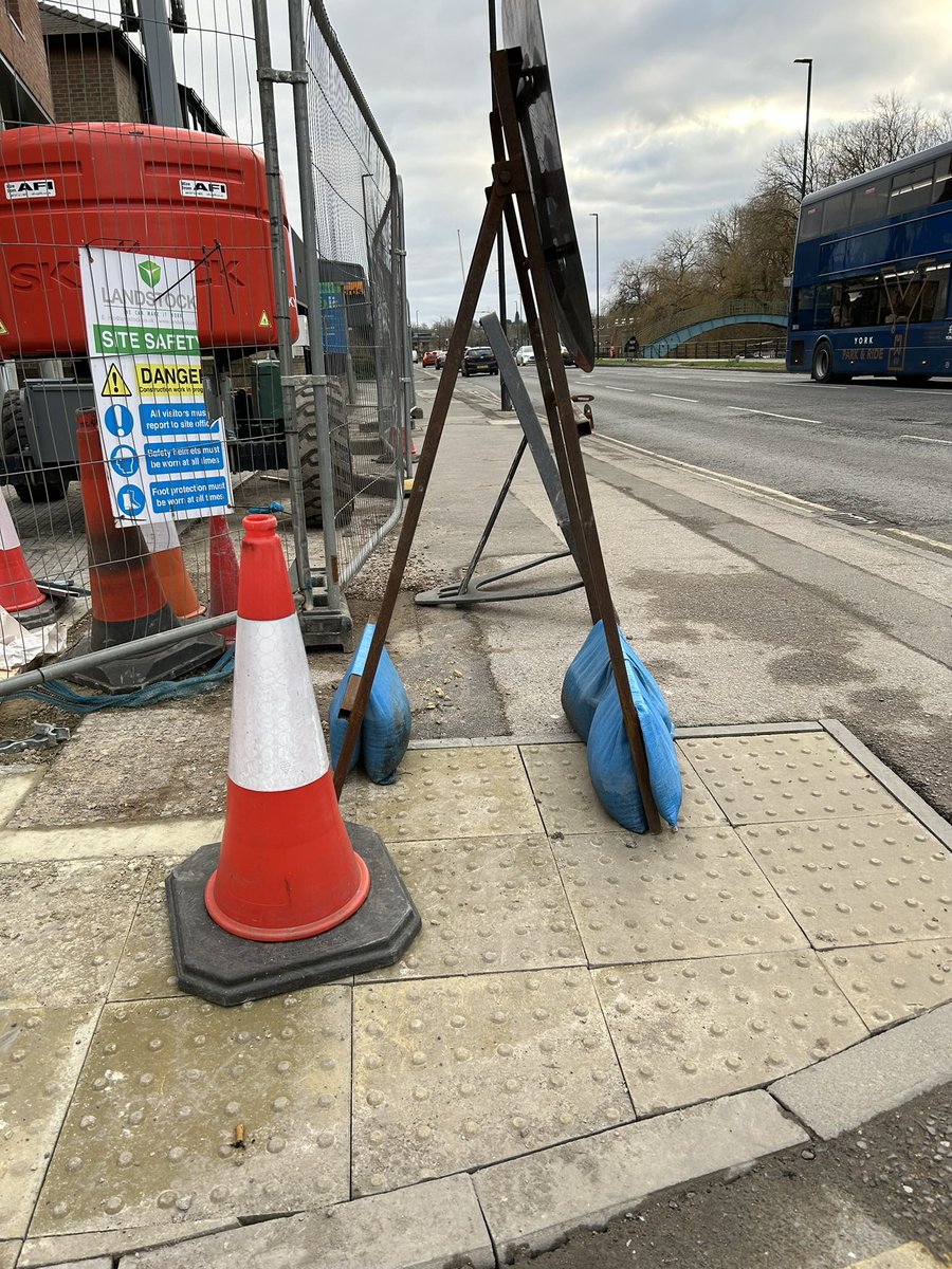 flickhwilliams's tweet photo. So now contractors have finished building dropped kerb, just covered it in junk. Transport strategy promises “effective management of streetworks”. My questions would be when ? How?
Why isn’t this already a priority ? What are you waiting for ?
#TakingTheDis https://t.co/msDlXEVhXN