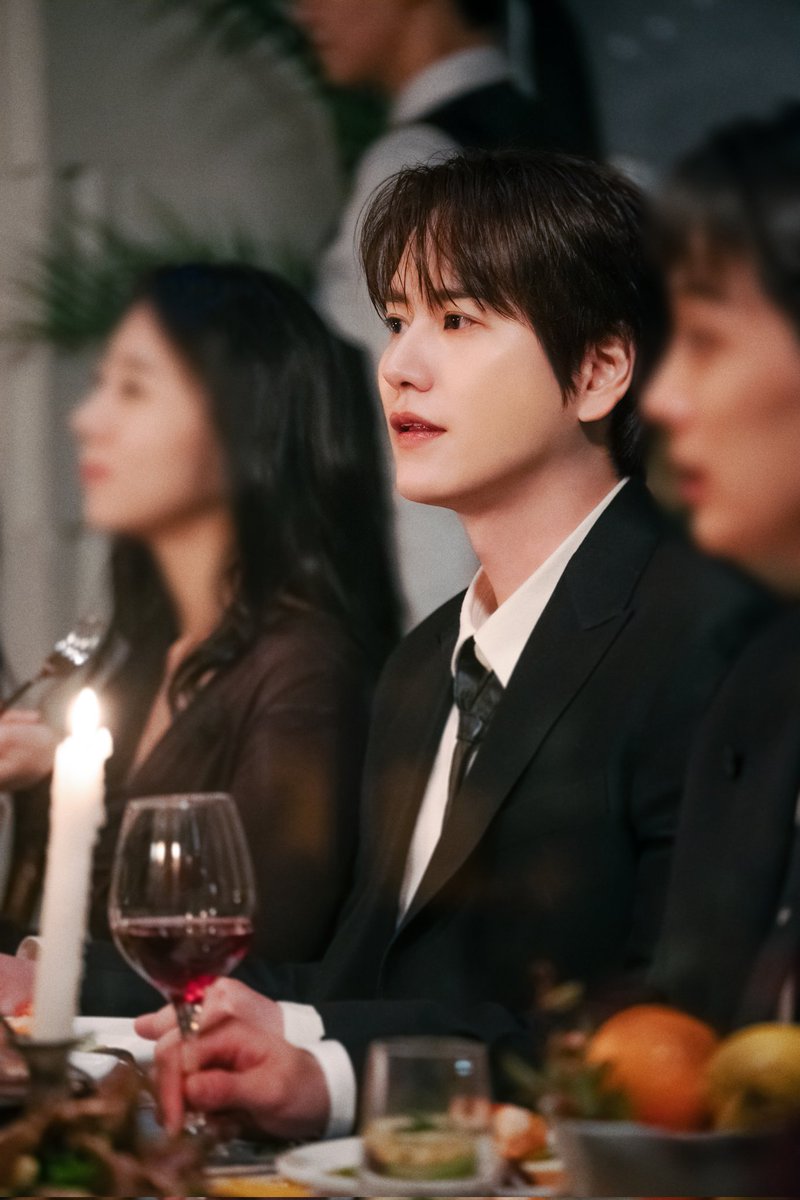 antennamusic's tweet photo. #규현

REady and START! 
견고해진 감성과 확장된 스펙트럼으로 새롭게 그려가는 서사, 그 첫걸음

EP [Restart]의 앨범 및 MV 촬영 비하인드 사진이
지니 매거진과 멜론 매거진에 공개되었습니다!

지금 바로 지니와 멜론에서 만나보세요👀
지니 🔗https://t.co/Jn8grS8cLl
멜론 🔗https://t.co/COHn4s1cJk

REady and START! 
A new narrative drawn with fortified emotions and expanded spectrum, the first step.

The behind-the-scenes photos of the album and MV shooting for the EP [Restart] have been released in Genie Magazine and Melon Magazine!

Meet them now on Genie and Melon👀

@GaemGyu
#KYUHYUN
#Restart
#그렇지않아 #천천히느리게 #사랑이었을까 #Rainbow #너여서그래
#TheStoryBehind #SlowSlowly #WasItLove #ThanksToYou
#지니 #지니매거진
#멜론 #멜론매거진