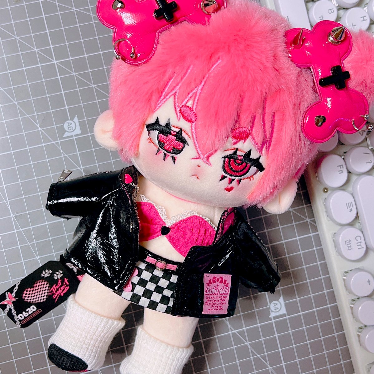 쨍하구 귀엽다💗
<a href="/aenichaina/">애니 레테르스 솜인형 잡화점(문의는 카카오톡으로/시엔위 대행❌)</a>