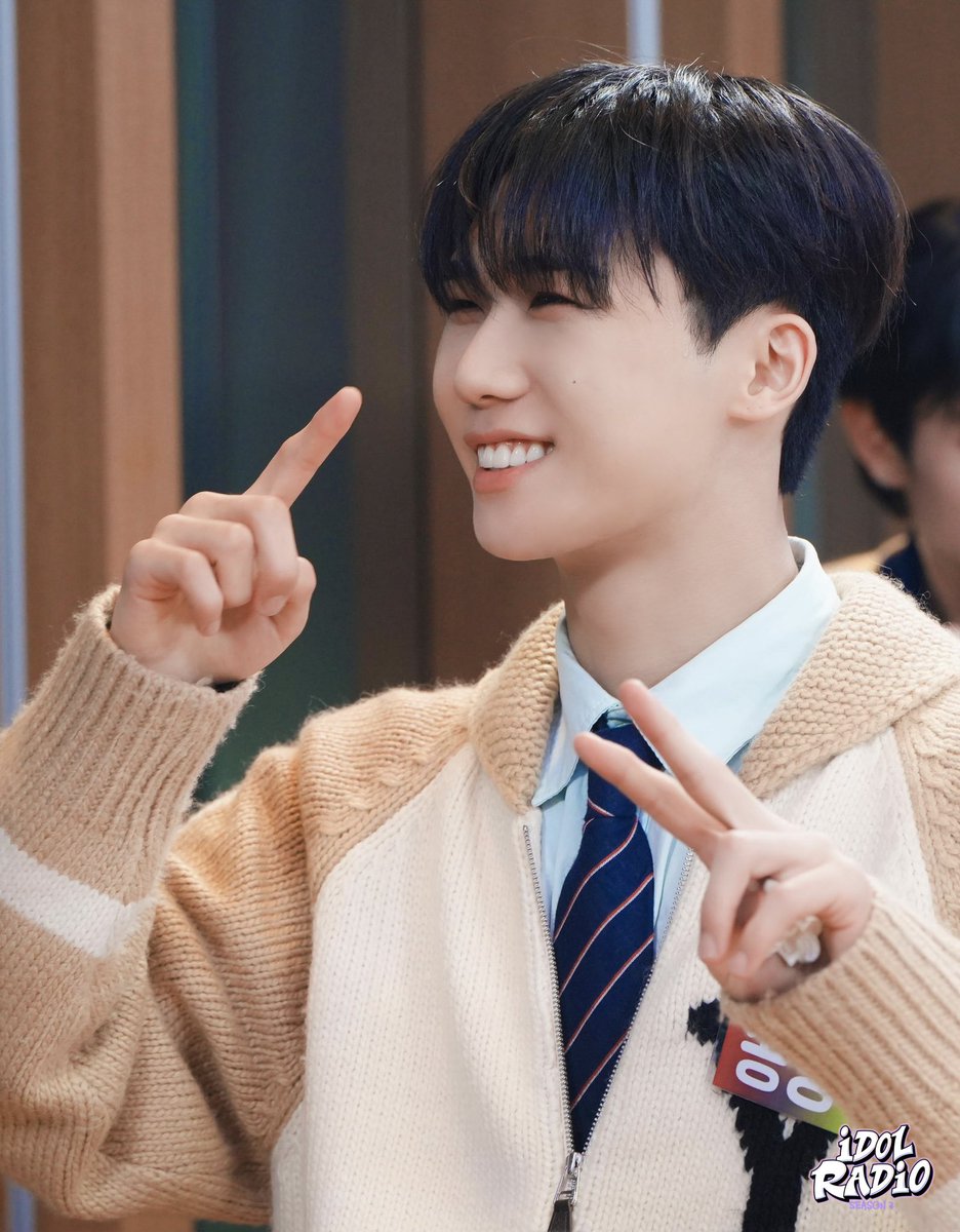 idolradiokorea's tweet photo. [#아이돌라디오3 앨범 240108]

📸EP#135 2024 동아리 신입회원 모집 (with. 스페셜DJ SF9 영빈&amp;인성｜DKZ)

2024 최고의 동아리 #양파 #종형

@dkz_dy

#MBC #IDOLRADIO #아이돌라디오 #아돌라 #DKZ #디케이지 https://t.co/Z89ZOtPAHT
