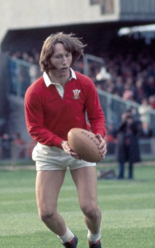 AlanLevi501's tweet photo. Rip welsh legend   the man that was JPR   King of the side step https://t.co/Y1VvJZabJj