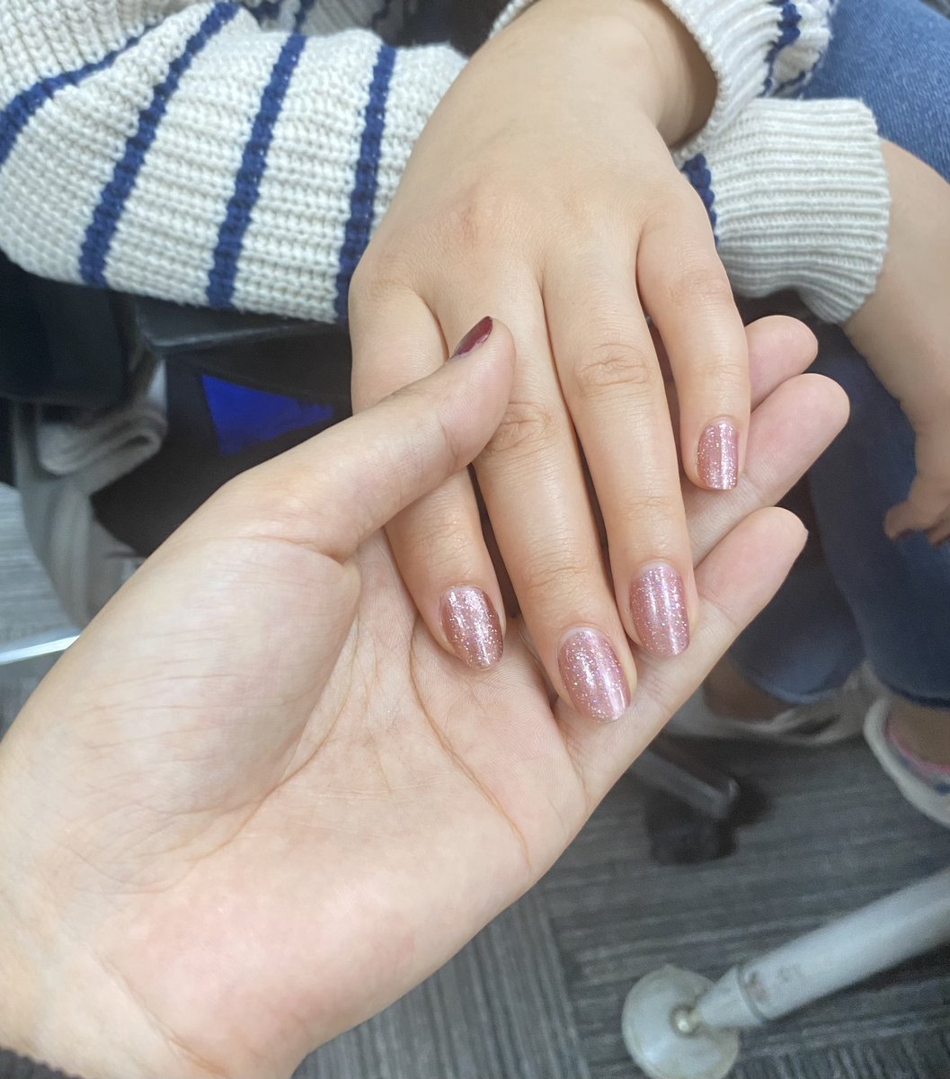 Bu ojenin bu parmaklarda duruşu şaka mııııııı?
Nesin sen prenses mi🤩#eylem