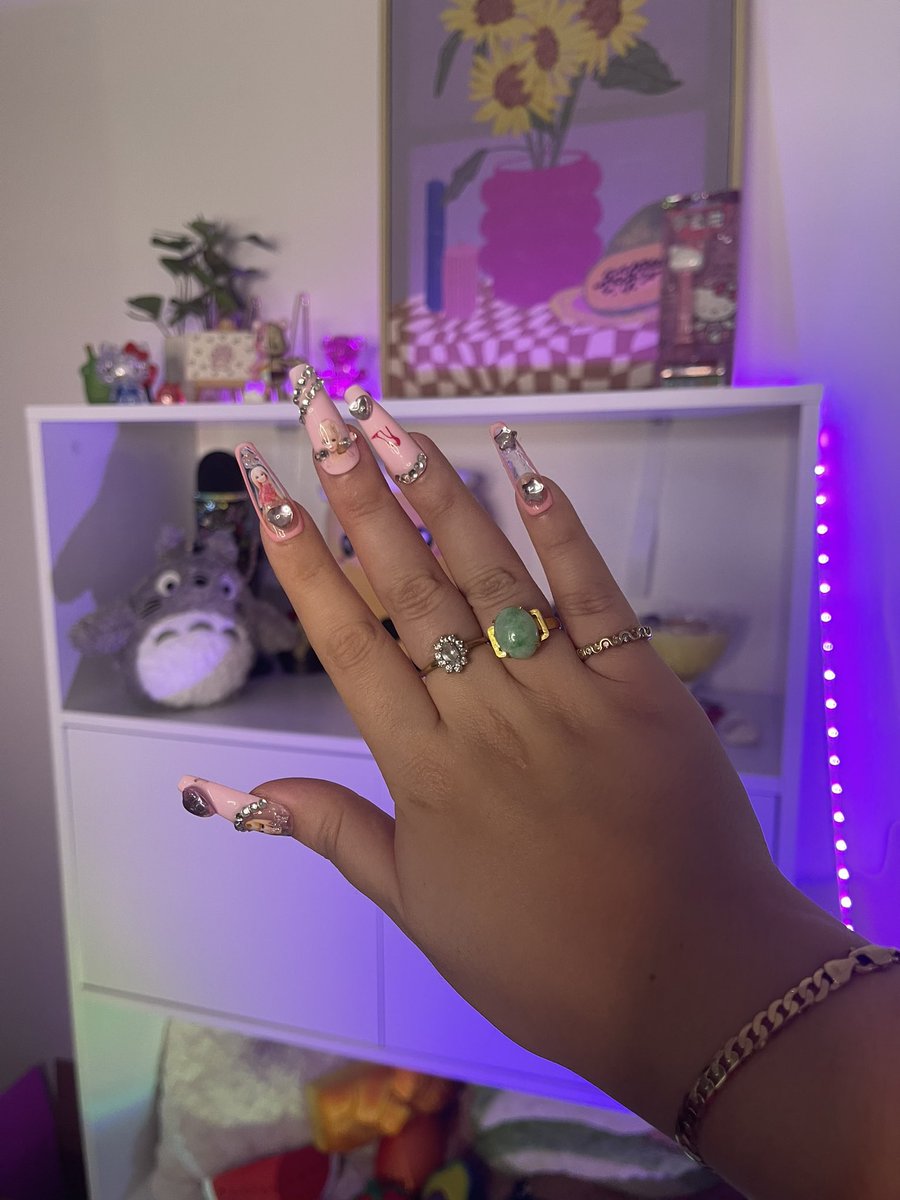 asmrjade_yt's tweet photo. loooooove #asmrnails https://t.co/eAEAurMzir