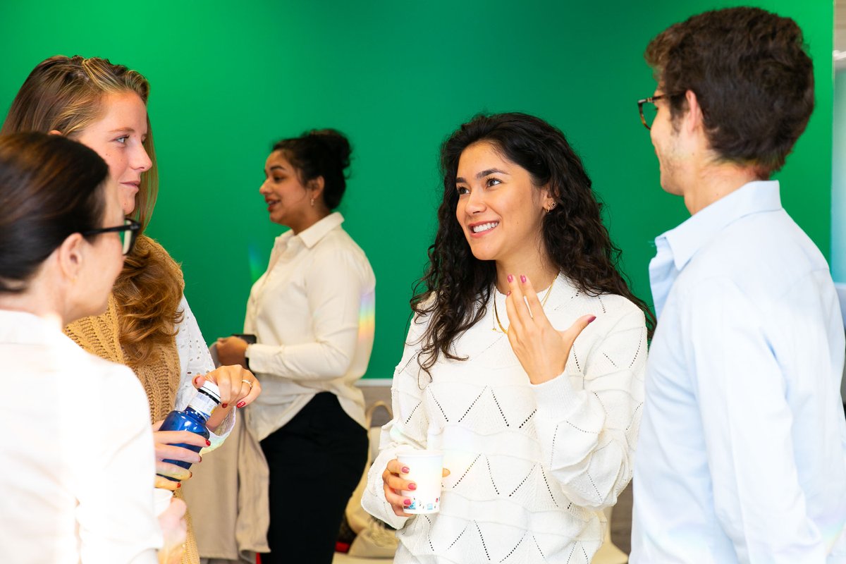 EU_group's tweet photo. Fantastic time at Networking with the Dean! π Master's and MBA students connected with EU Barcelona Dean Salvador EstapΓ© Triay, getting priceless career advice and business success tips.
A great opportunity to know our academic department! β¨
#EUexperience #Networking https://t.co/kAFonNsSUt
