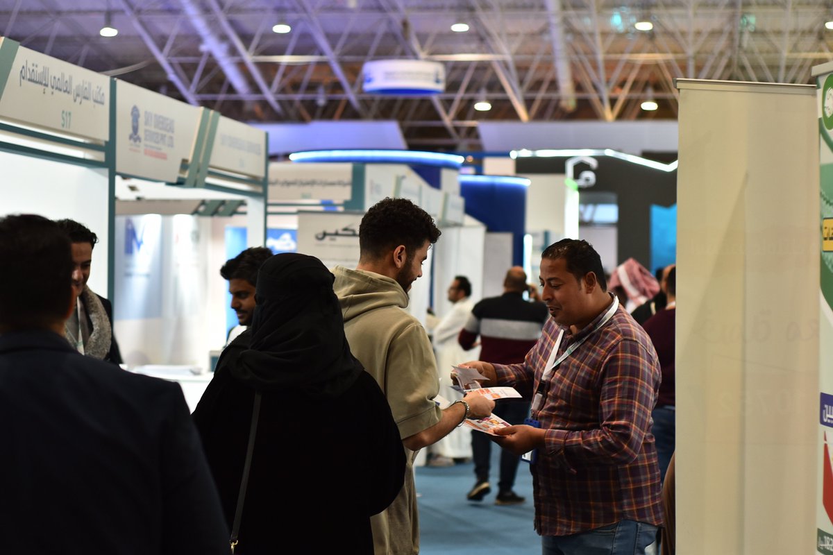 Rals2030's tweet photo. لحظات مميزة من الموسم الخامس لـ
#ملتقى_الموارد_البشرية_والاستقدام
مكتب غرب أجا للإستقدام @WOFAJA
استقبل في جناحه زوار المعرض وقدم لهم العديد من الخدمات المتميزة طيلة أيام الملتقى
#HRALS23
#الرياض
#السعودية
#RiyadhExpo2030 https://t.co/GTEJVqiqI3
