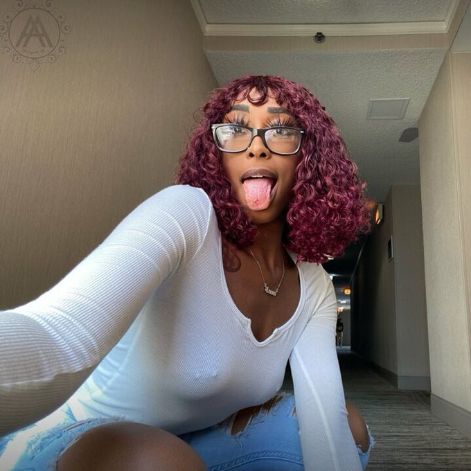 Watch 🌴𝐀𝐚𝐥𝐢𝐲𝐚𝐡 𝐀𝐥𝐢 🌴's leaked NSFW photo on TwXstars