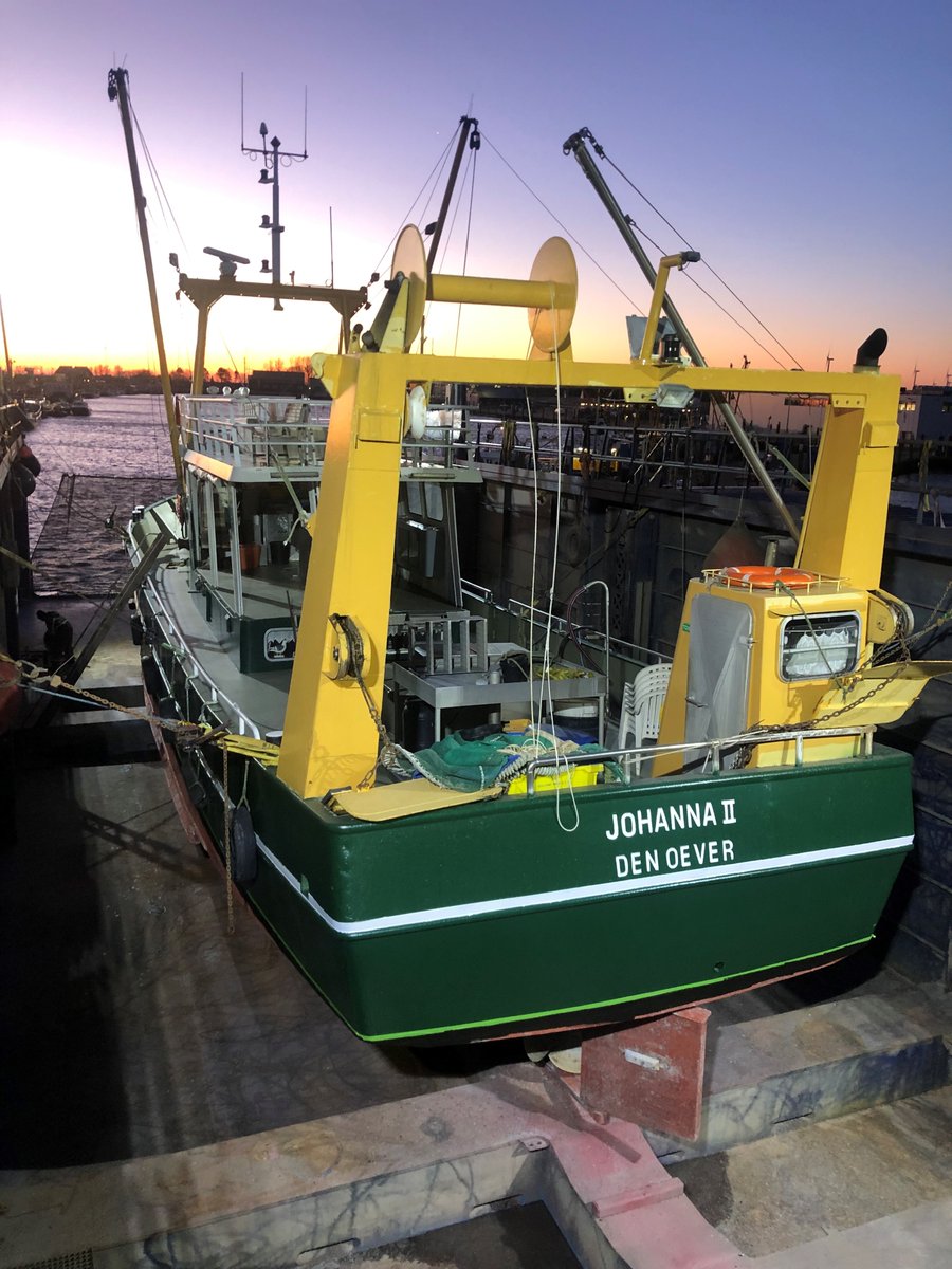 LuytGroep's tweet photo. 📷 52°56'2"NB, 5°1'44"OL
Een mooi fris begin van de dag is het zeker met een #Wieringer #juweeltje voor het eerst in ons nieuwe #dok: WR-130 'Johanna II' van Jan Rotgans). In 1990 is de kotter bij #LUYT ontworpen & gebouwd en in 1997 door ons verlengd met 3,70 meter. #DenOever https://t.co/EsVZRZgoSh