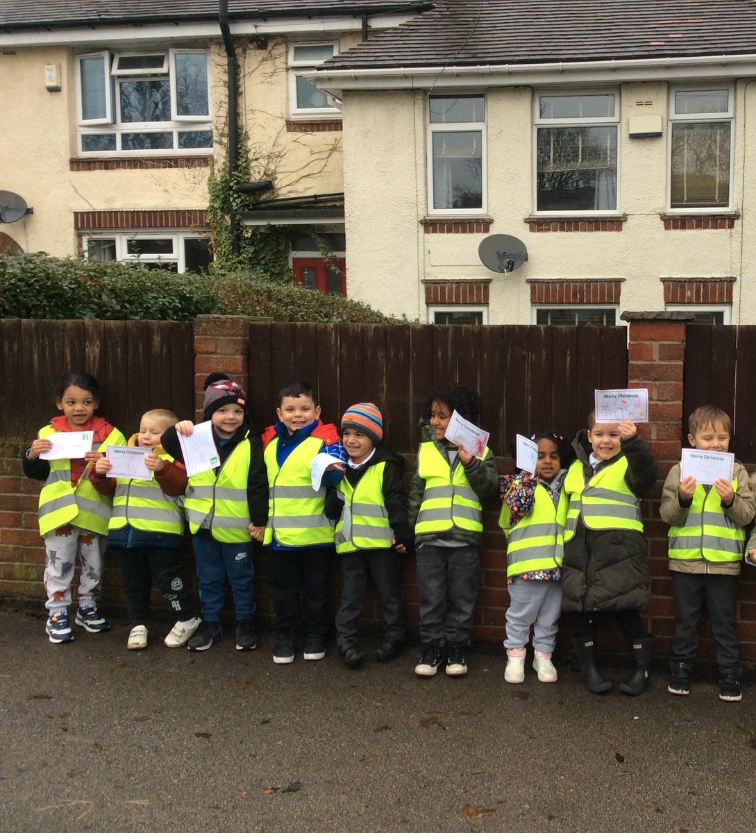 FS1Beck's tweet photo. Happy New Year everyone! Nursery are hoping that everyone received their Christmas postcards which we really enjoyed posting during the trip to the postbox. #BeckUTW https://t.co/Rl2XJi8nme