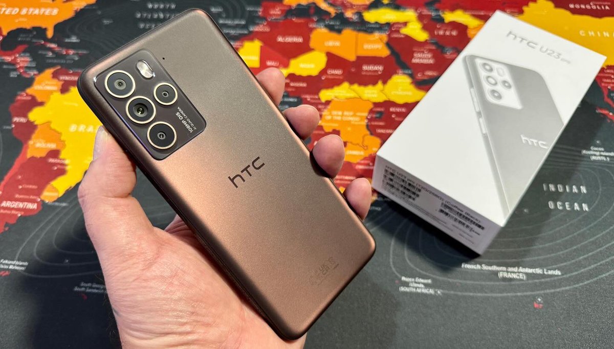 MikyAncona's tweet photo. HTC ritorna alla grande con il nuovo U23 Pro 5G
Smartphone completo e per i nostalgici abbiamo anche il led di notifica ! @htc @HTCItalia
https://t.co/48uGnNXUnY
#htc #HTCU23pro #u23pro #mikyancona #smartphone #mobile #HTC #5G #phone #tech #technology #techblogger #techblog https://t.co/DB3TE5ynbh