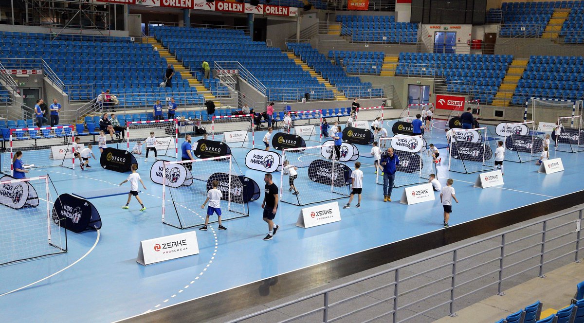 artur_bht's tweet photo. 1x1 Kids Handball po raz pierwszy w Płocku. Świetna inicjatywa dla młodych zawodników, którzy chcą rozpocząć swoją przygodę z piłką ręczną. Więcej tu https://t.co/Hq5kVu4QZl https://t.co/GUNdMvl9vn