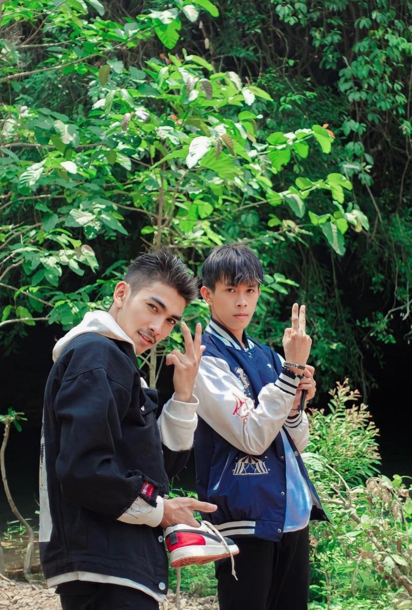 Bunare7's tweet photo. កំលោៈបាត់ដំបង គាត់ខានបឿកយូរ https://t.co/vp0aI7DJyk