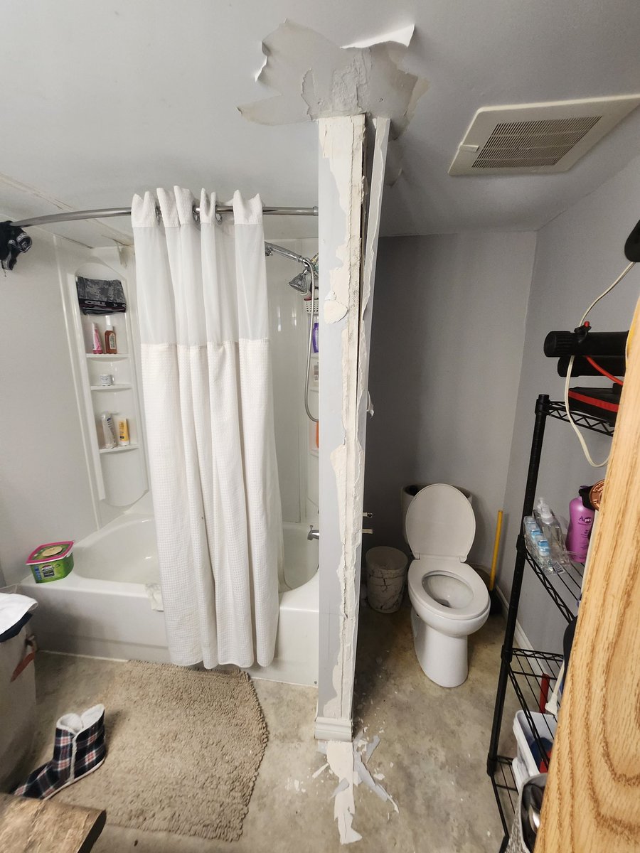 holakb1022's tweet photo. @rentnorthview -I have submitted the same repair request for 12 months and has been closed every time. As completed and i pay my rent every month https://t.co/mssi7gUrH2