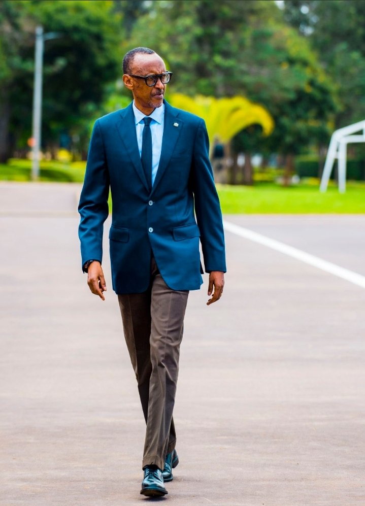 Nkunda URwanda binabaye ngombwa narwitangira' 🙌✊🏼'.

Ese nawe wabikora?

#2024PresidentialElection