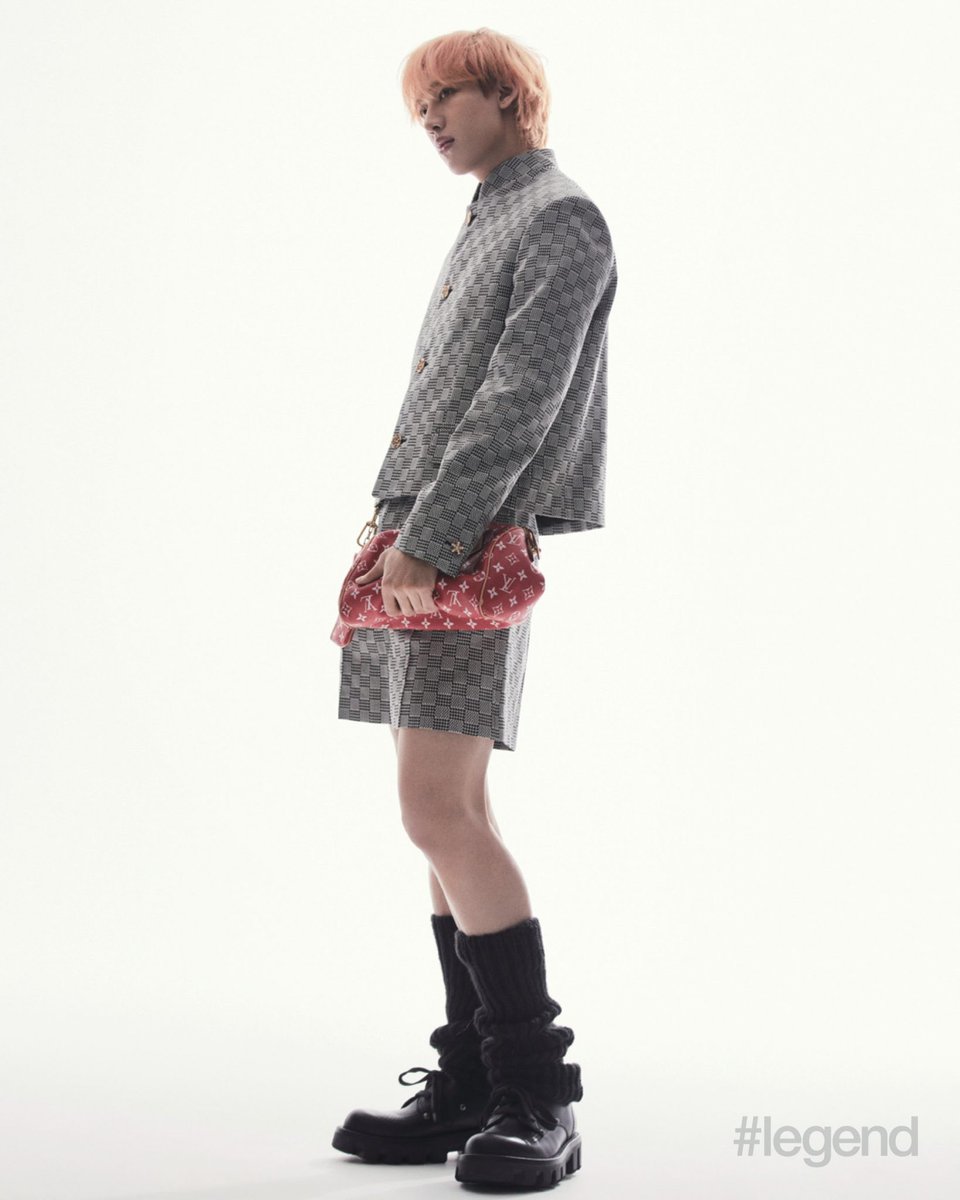 BeWith_BamBam's tweet image. พรีออเดอร์นิตยสาร #Hashtag_Legend #LegendxBamBam ค่ะ 

❤️ ราคาเล่มละ 720 บาท รวมส่ง ems 

❤️ มัดจำ 350 บาทต่อเล่มค่ะ 

❤️ มีของแถมให้ค่ะ 🥰 

สั่งจากเว็บโดยตรง ส่งชิปปิ้งฮ่องกงมาไทยทางเรือค่ะ ประมาณ 20 วัน
 สนใจทัก dm ได้ค่ะ 🥰 
#ตลาดนัดเมนแบม