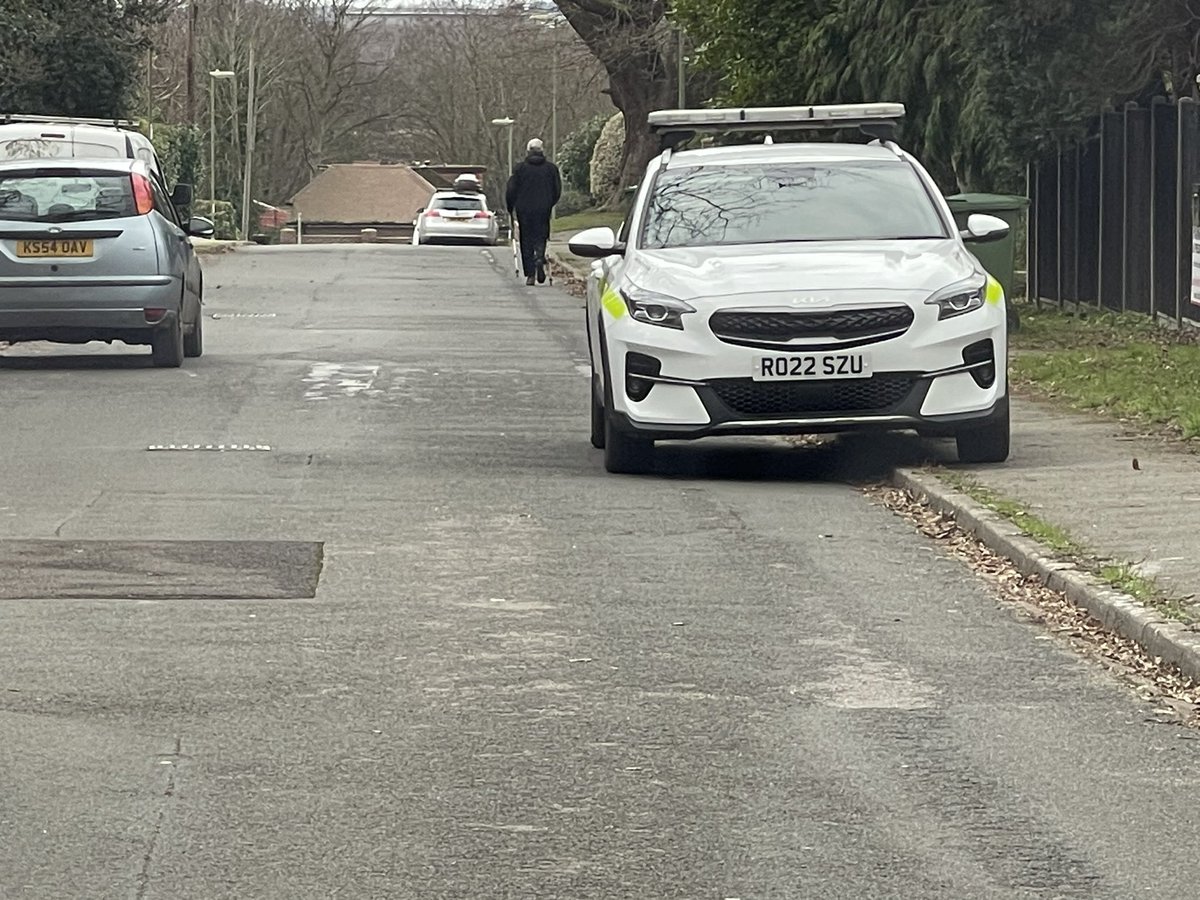 assadnoori's tweet photo. @hantsconnect It’s well documented, the state of Warsash roads and parking that overspills onto Crofton way and others residential roads after coastal charges were introduced. Now our own council sets the tone with their own antisocial parking! Taken 080124. https://t.co/Fesz8YxN5Z