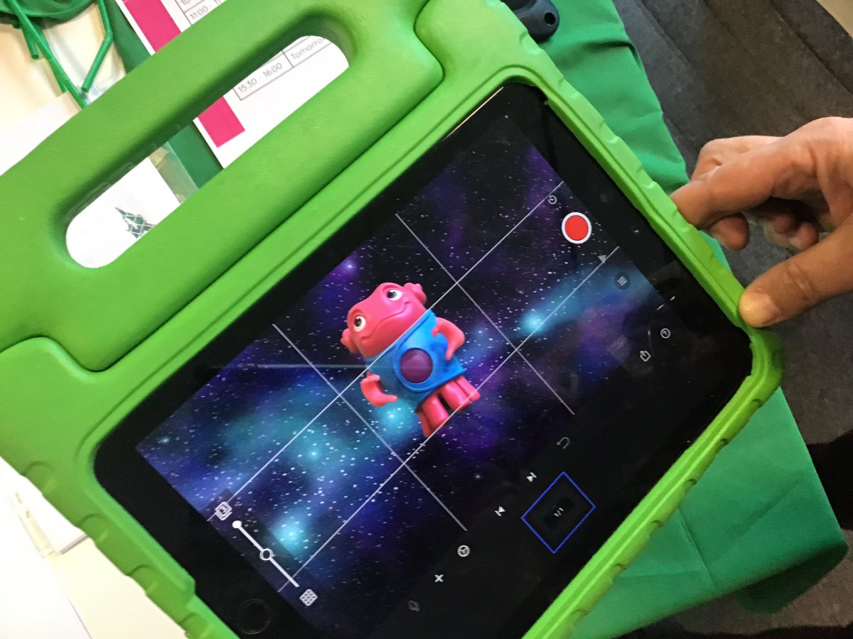 Maker_Futures's tweet image. Great start to the new year. Day 1 of #keystage1 teacher training by @MakerEdUK @EducationSheff 
Introducing #makerschool #pedagogy and 8 #skillbuilder sessions to choose from 🪡🪵🤖✂️📦

#making #makinginearlyyears #makerEd #makereducationuk