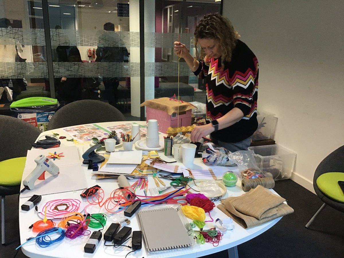 Maker_Futures's tweet image. Great start to the new year. Day 1 of #keystage1 teacher training by @MakerEdUK @EducationSheff 
Introducing #makerschool #pedagogy and 8 #skillbuilder sessions to choose from 🪡🪵🤖✂️📦

#making #makinginearlyyears #makerEd #makereducationuk