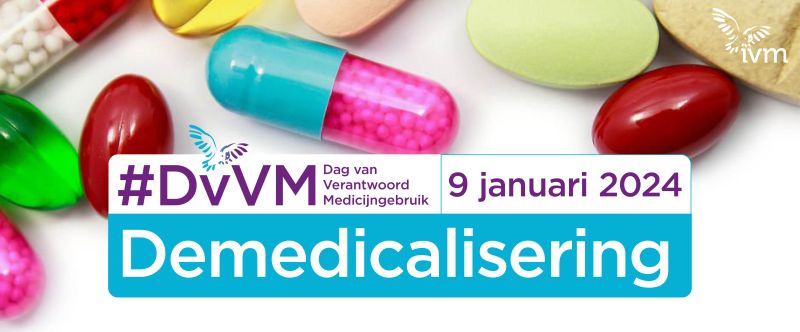 wijzijnmind's tweet photo. Veel mensen met psychische klachten gebruiken medicijnen om de klachten te verminderen. Vandaag is het de Dag van Verantwoord Medicijngebruik. Het is namelijk belangrijk om zorgvuldig om te gaan met het slikken van medicijnen. 
Lees voor tips verder 👇
 https://t.co/5NaDgAr2Lc https://t.co/DhTEPMGRdk