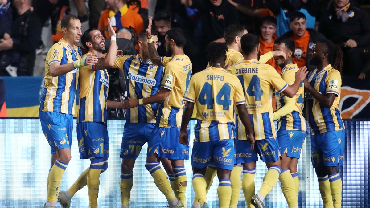 SweeperPod's tweet photo. ↕️ Top-flight European leagues with the highest proportion of foreign players:

🇦🇩 Primera Divisió (76.4%)
🏴󠁧󠁢󠁥󠁮󠁧󠁿 Premier League (67.7%)
🇸🇲 Campionato (64.6%)
🇨🇾 First Division (64.4%)
🏴󠁧󠁢󠁳󠁣󠁴󠁿 Premiership (63.3%)
🇮🇹 Serie A (63.3%)
🇵🇹 Primeira Liga (60.6%)
🇬🇷 Super League (59.8%) https://t.co/X9HBgGCThM