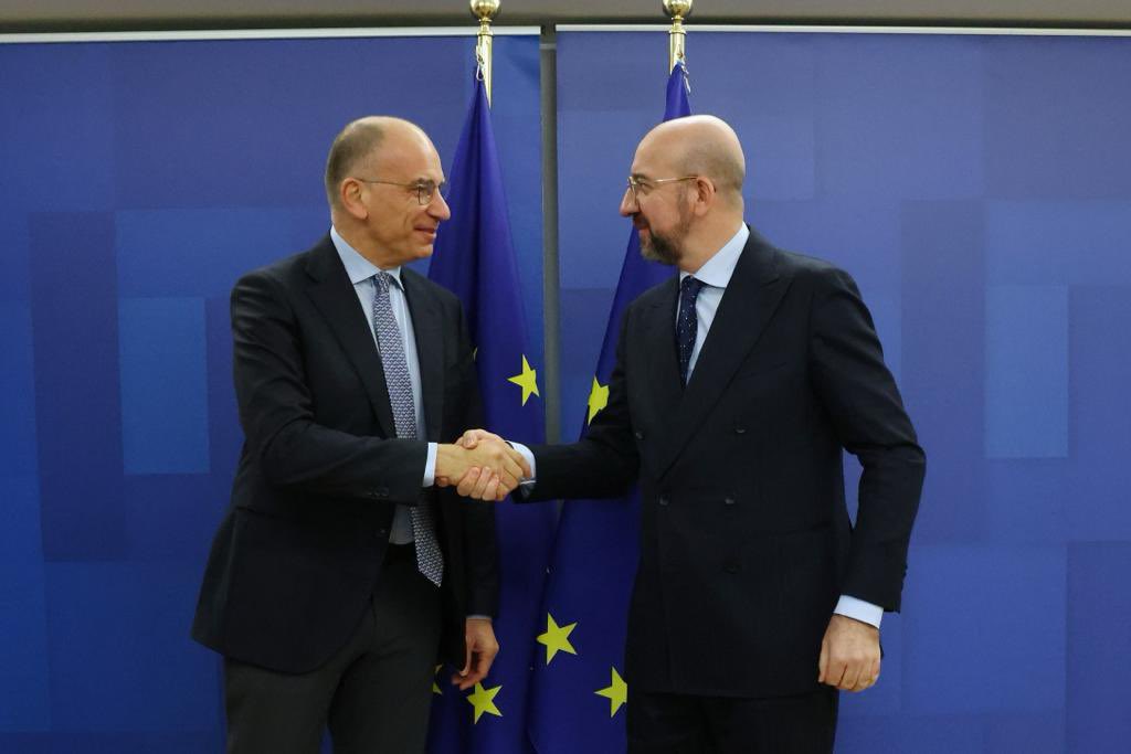 CharlesMichel's tweet photo. With Enrico Letta @DelorsInstitute, continuing to build on Jacques Delors' legacy.

EU competitiveness remains high on our #EUCO agenda as we confront today’s challenges — the war in Ukraine, subsidies in and by third countries, & high energy prices.

Looking forward to ambitious recommendations in your report on the #SingleMarket @EnricoLetta.