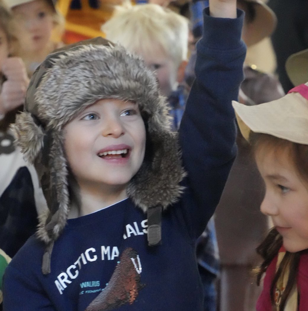 BromsPrePrep's tweet photo. Year 1 have become intrepid explorers for the day, taking part in a drama workshop with @thedrama_hut.
#BromsYr1 #SchoolTopic https://t.co/KYSHxhWKsk