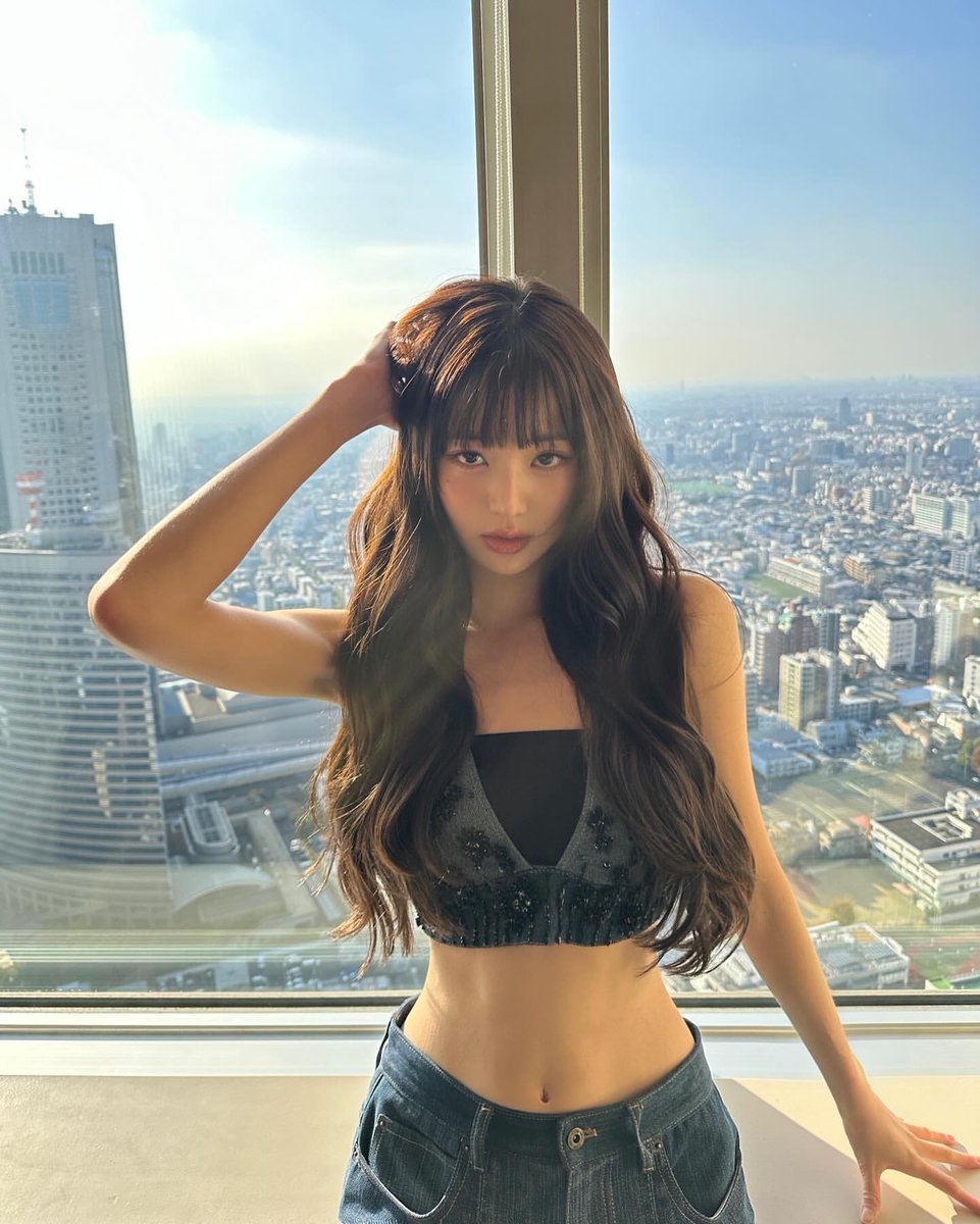 ggs_bodygoals's tweet photo. Wonyoung https://t.co/cS09xtZFDz