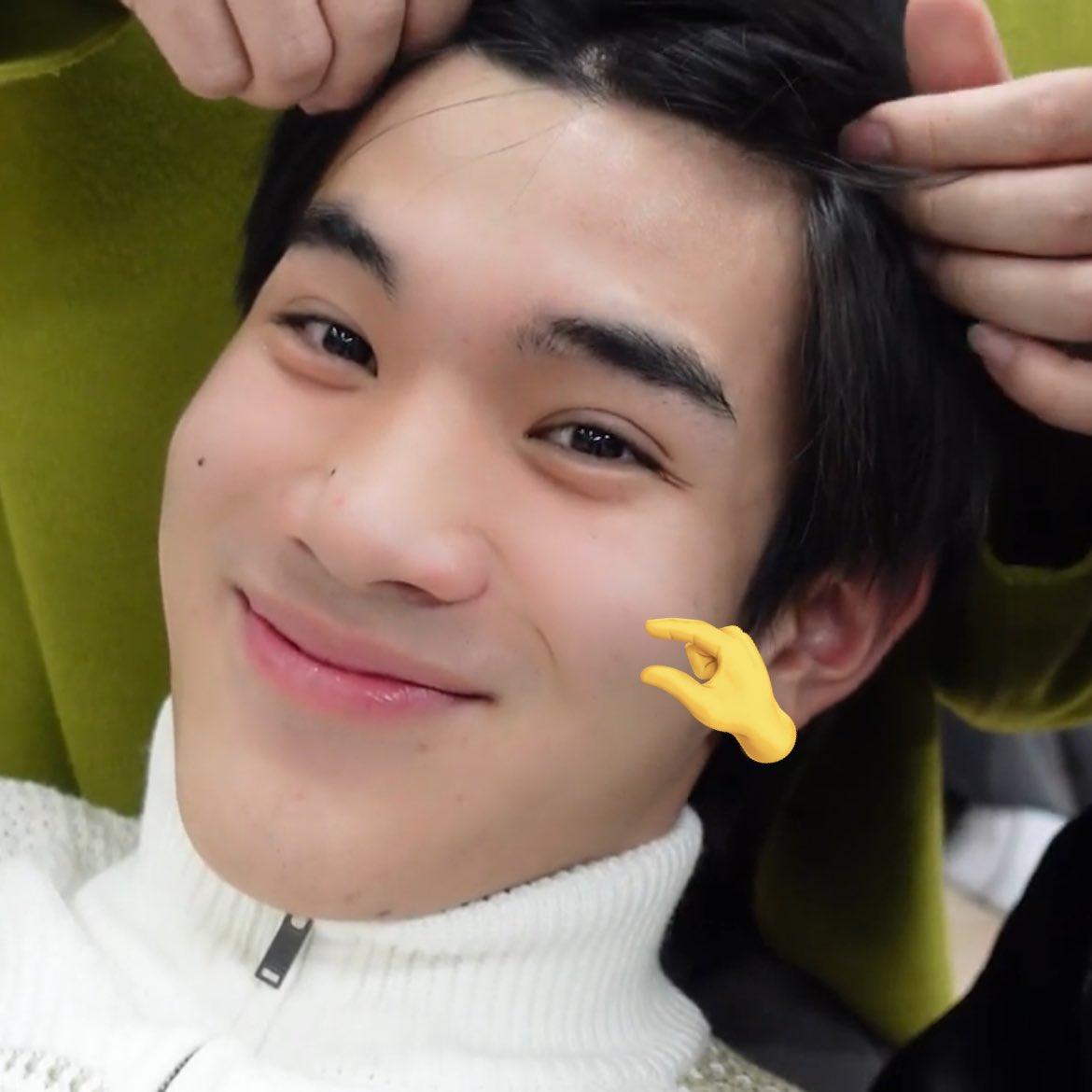 nongsiii's tweet photo. sooooo cute 😭😭😭🥹🤲🏻

#MSPFanMeetingTokyo
#Fourthnattawat #โฟร์ทณัฐวรรธน์ https://t.co/A4ibmC20tw