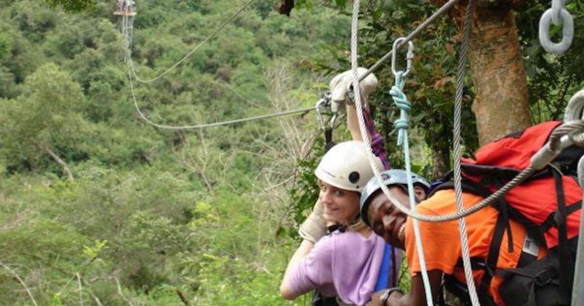 ShotLeft's tweet photo. ✨ Experience the thrill! Join us for a 2.5-Hour Sabie River Zip Line in Hazyview. Gather your squad and let the adventure begin! 🌿 Book now from R550pp:https://t.co/sU3hAo6OP2: 
#GimmeSummerShotLeft #ItsMySouthAfrica #TravelWiseMzansi https://t.co/VuGRIQlMki