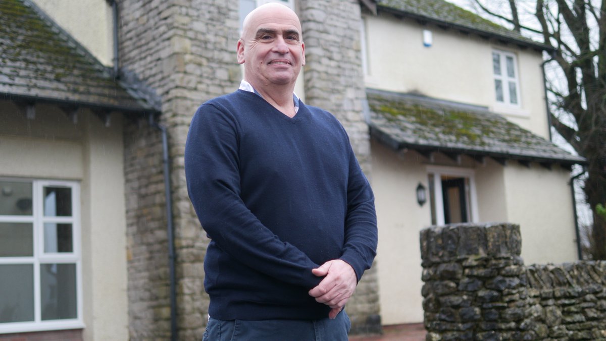 Work has been completed on @CarlisleDiocese's first Net Carbon Zero vicarage. Click below to see our Property Manager, Nick Paxman, give a guided tour of the property in Natland, just south of Kendal. #Eco #Sustainability youtube.com/watch?v=5u6Wui…